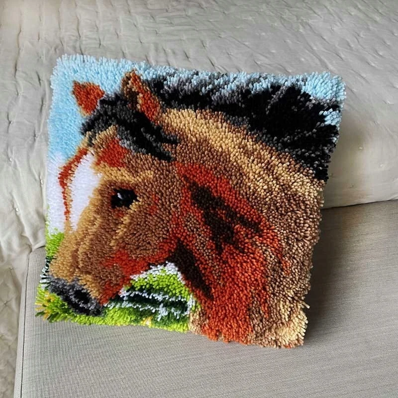 Habarri Shaggy nerti drobės siuvinėjimas DIY pagalvė Horse Horse Hobis