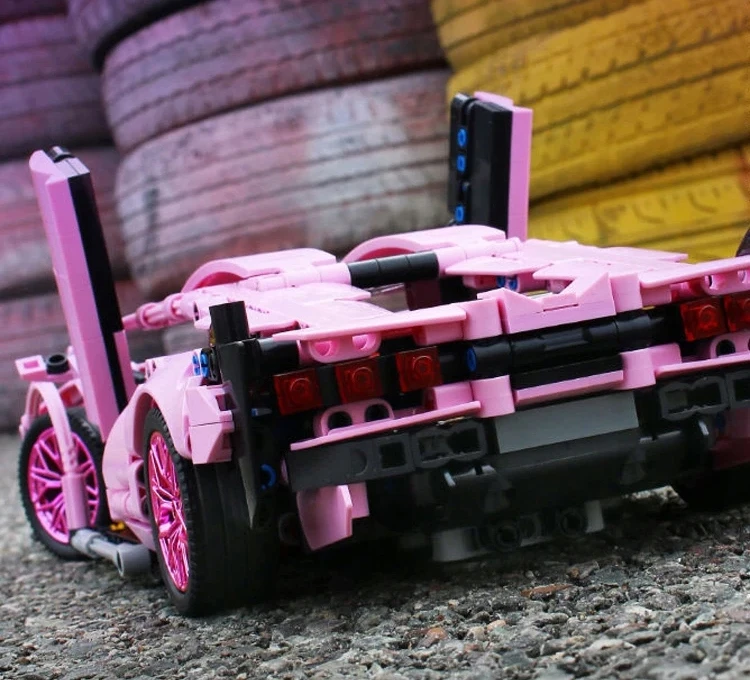 Handloteka TECHNINIS BLOKŲ RINKINYS SPORTINIS AUTOMOBILIS LAMBO 1280 SURINKIMO BLOKAI