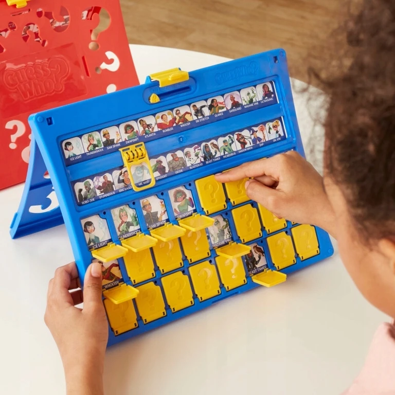 Hasbro žaidimas Atspėk kas? Lenkiška F6105 versija