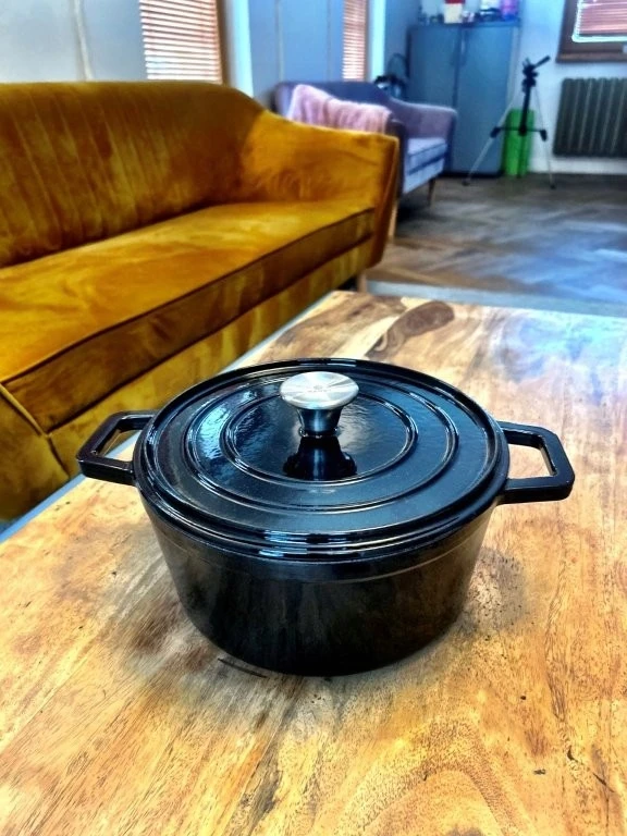 Hendi emaliuotas ketaus puodas, apvalus, 3,7 l
