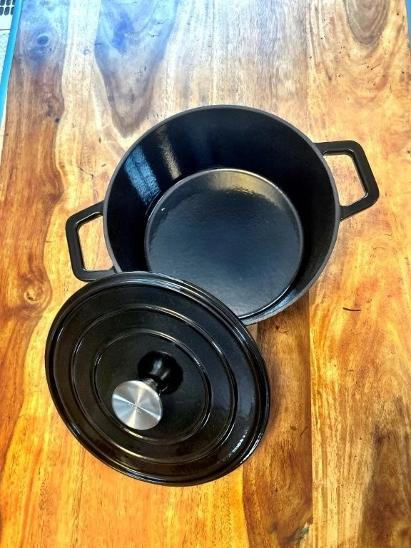 Hendi emaliuotas ketaus puodas, apvalus, 3,7 l