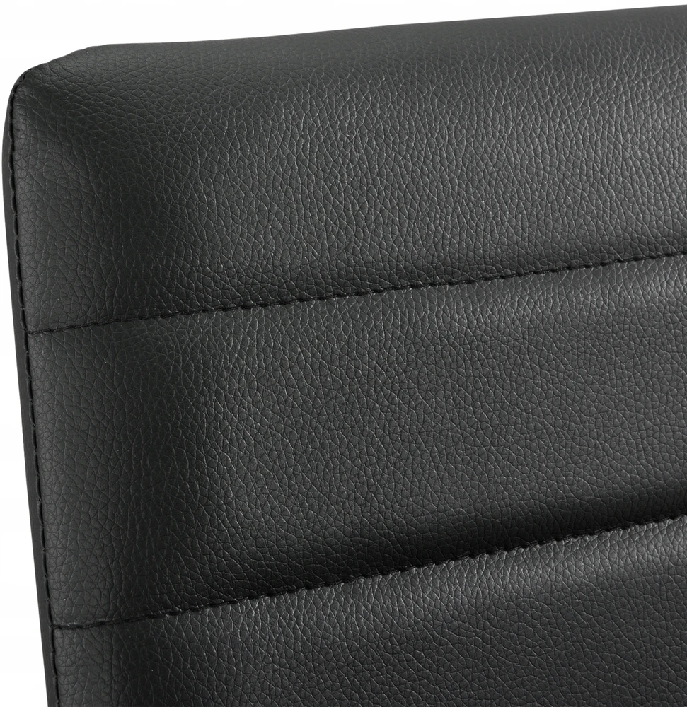 Hoker baro kėdžių rinkinys iš 2 juodų kėdžių su minkštu atlošu