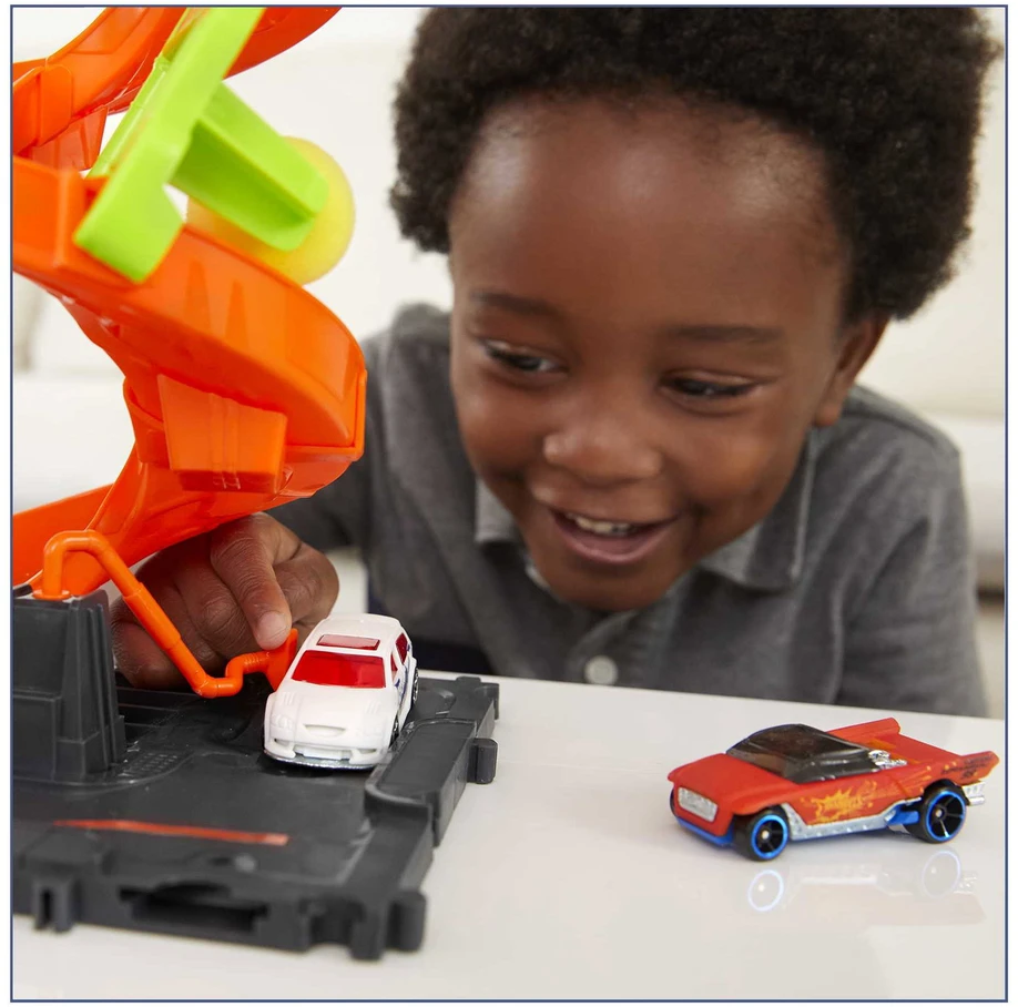 Mattel Hot Wheels rinkinys „Bokštinė automobilių plovykla“