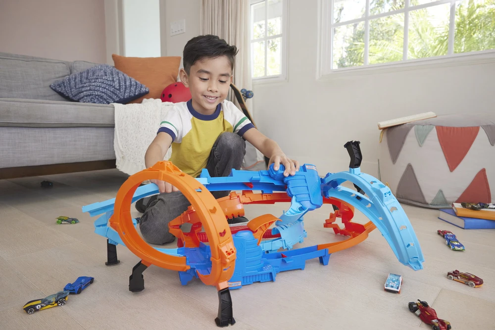 Hot Wheels Mattel HW rinkinys „Susidurimas kilpose“