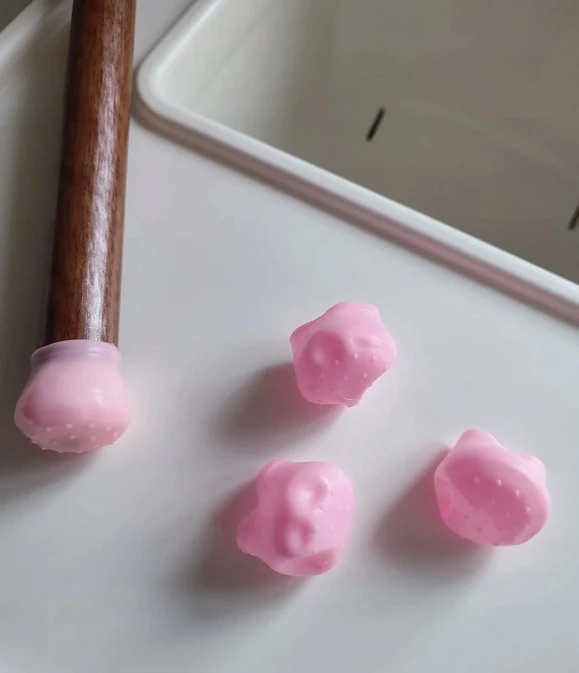 IKEA ANTILOP KĖDĖS NESKLIDI KĖDŲ UŽDALIMAI, MIX CLORS, 4 vnt.