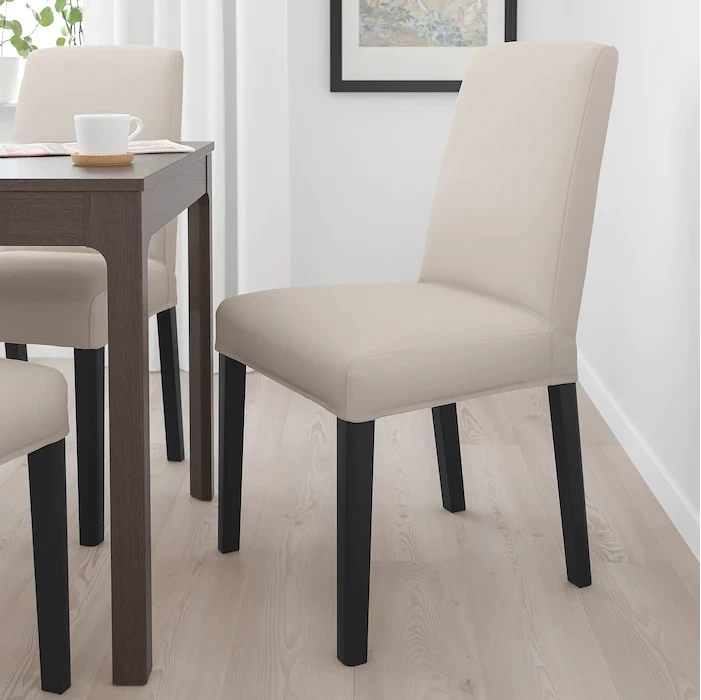 IKEA BERGMUND Kėdė juoda Hallarp smėlio spalvos