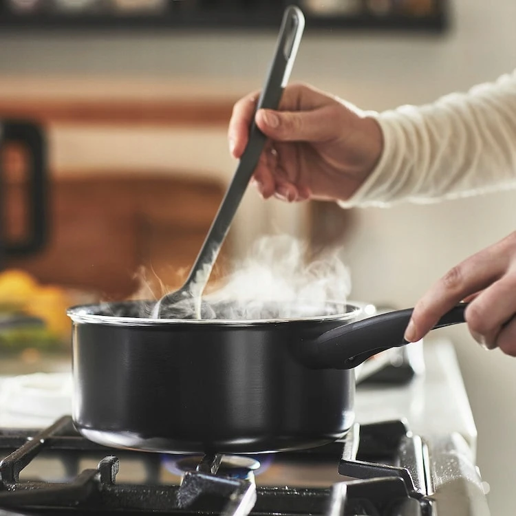 IKEA HEMLAGAD Puodas su dangteliu, NON STICK danga, 2 l