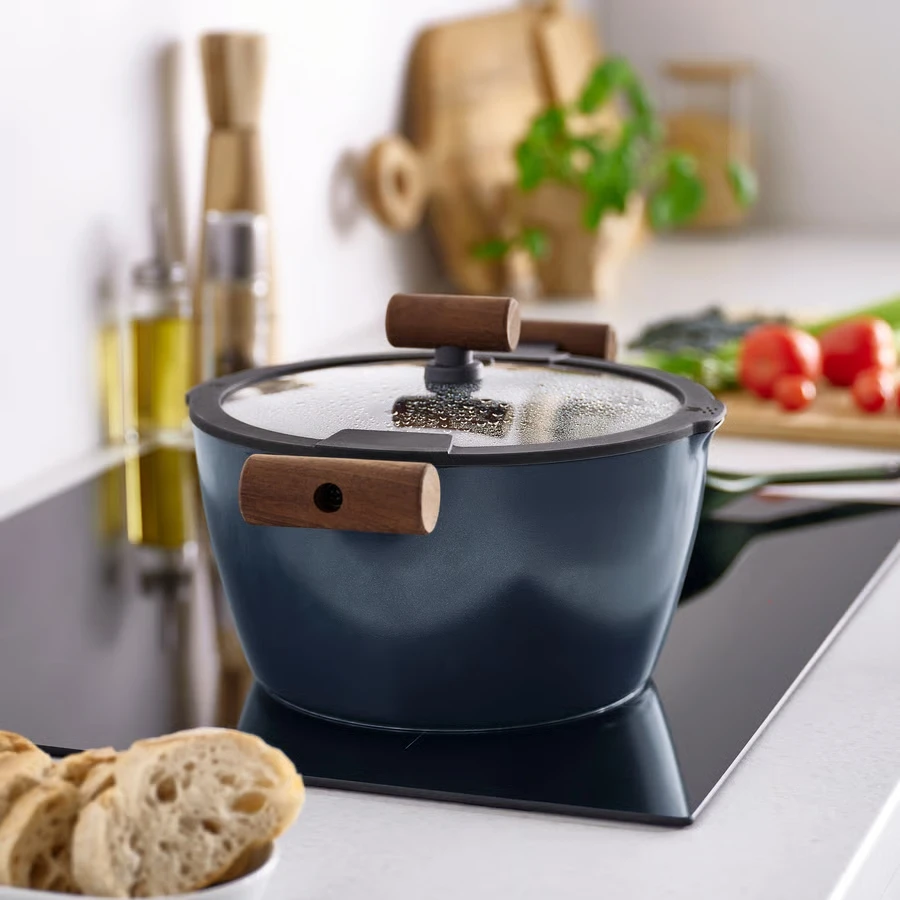 IKEA KLIPPFISK Puodas su dangteliu, stiklas/medinis juodai mėlynas, 5 l