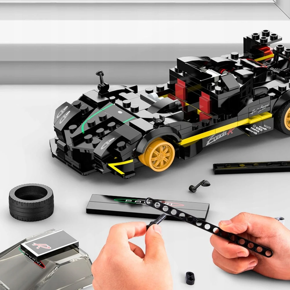 Ikonka konstruktorius Nuotoliniu būdu valdomas automobilis Zonda R 1:28