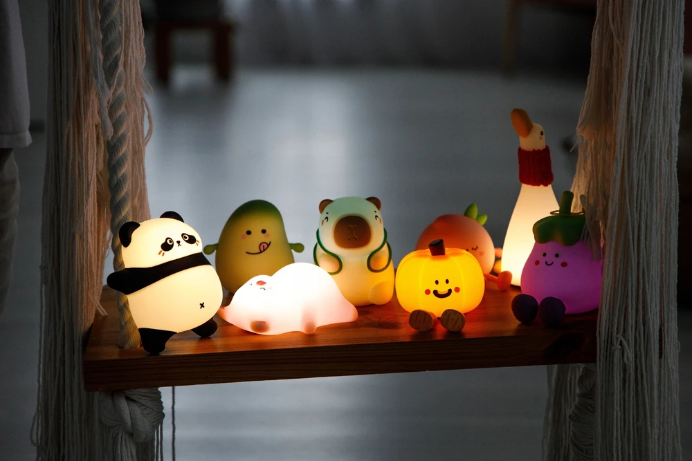 InnoGIO vaikiška naktinė lemputė silikoninė LED piggy touch minkšta