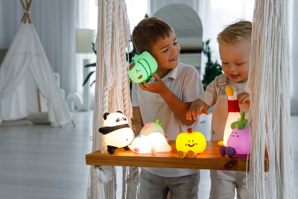 InnoGIO vaikiška naktinė lemputė silikoninė LED piggy touch minkšta