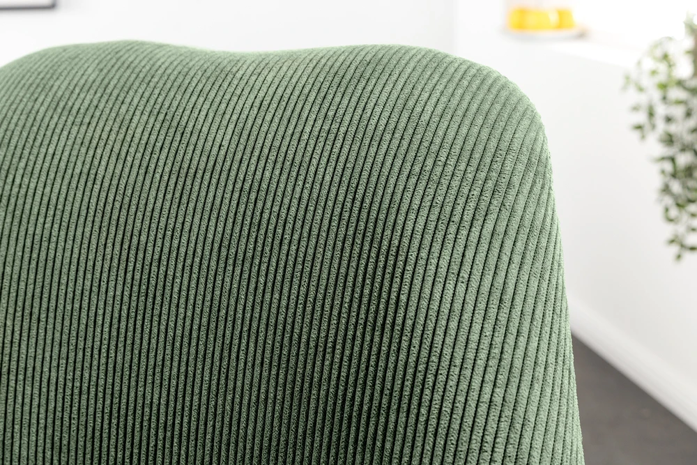 Invicta Interior Žalia velveta kėdė juodomis metalinėmis kojomis