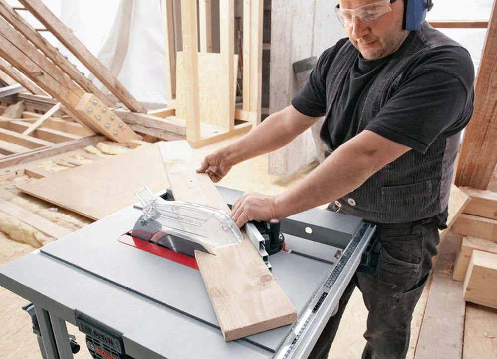 Bosch Stalinės pjovimo staklės GTS 10 J Professional