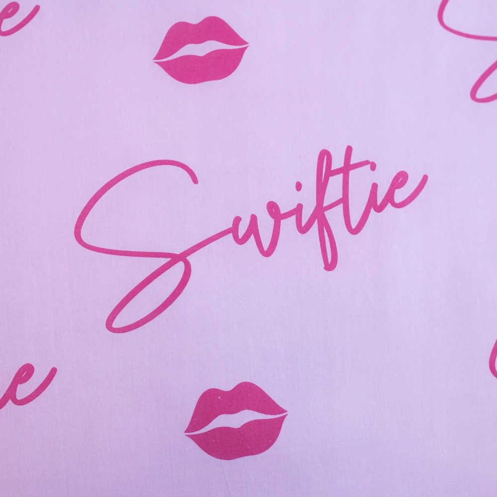 Jerry Fabrics TAYLOR SWIFT medvilninis patalynės komplektas antklodė 140x200cm pagalvė 70x90cm