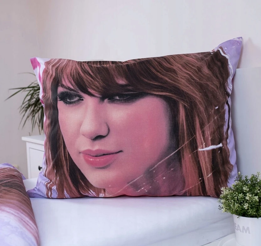 Jerry Fabrics TAYLOR SWIFT medvilninis patalynės komplektas antklodė 140x200cm pagalvė 70x90cm
