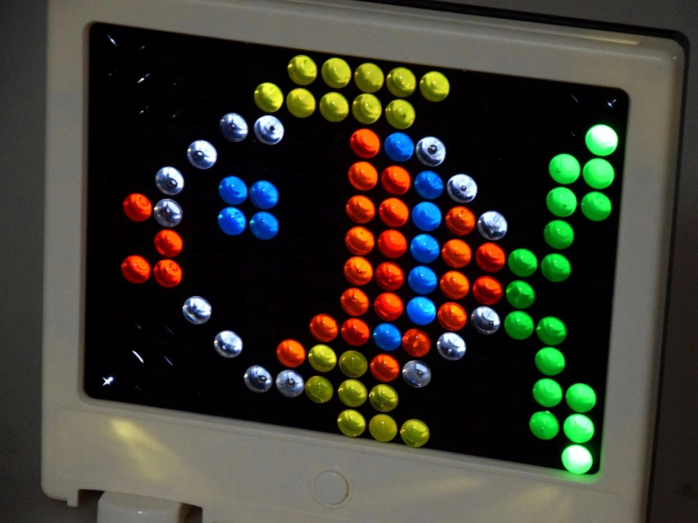 Jokomisiada LED mozaikinė lenta su lempomis dėlionė "Lite brite" ZA4188