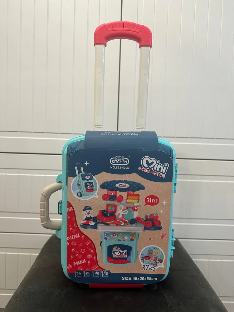 Joy4kids CASTRYLINA Mini Kitchen 37 elementų lagaminas ant ratukų vaikams