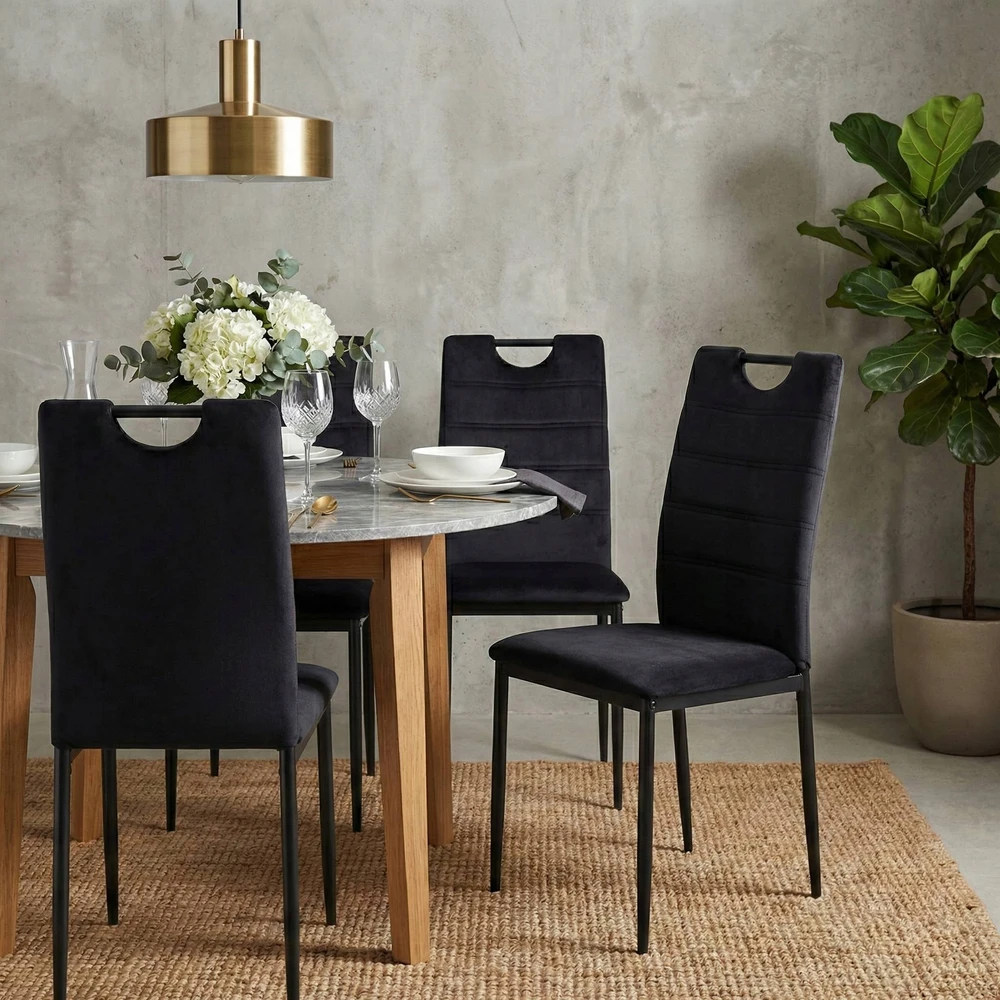 Juodas aksominė kėdė su RANKENA svetainei Modern Furnitex