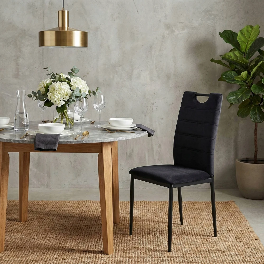 Juodas aksominė kėdė su RANKENA svetainei Modern Furnitex