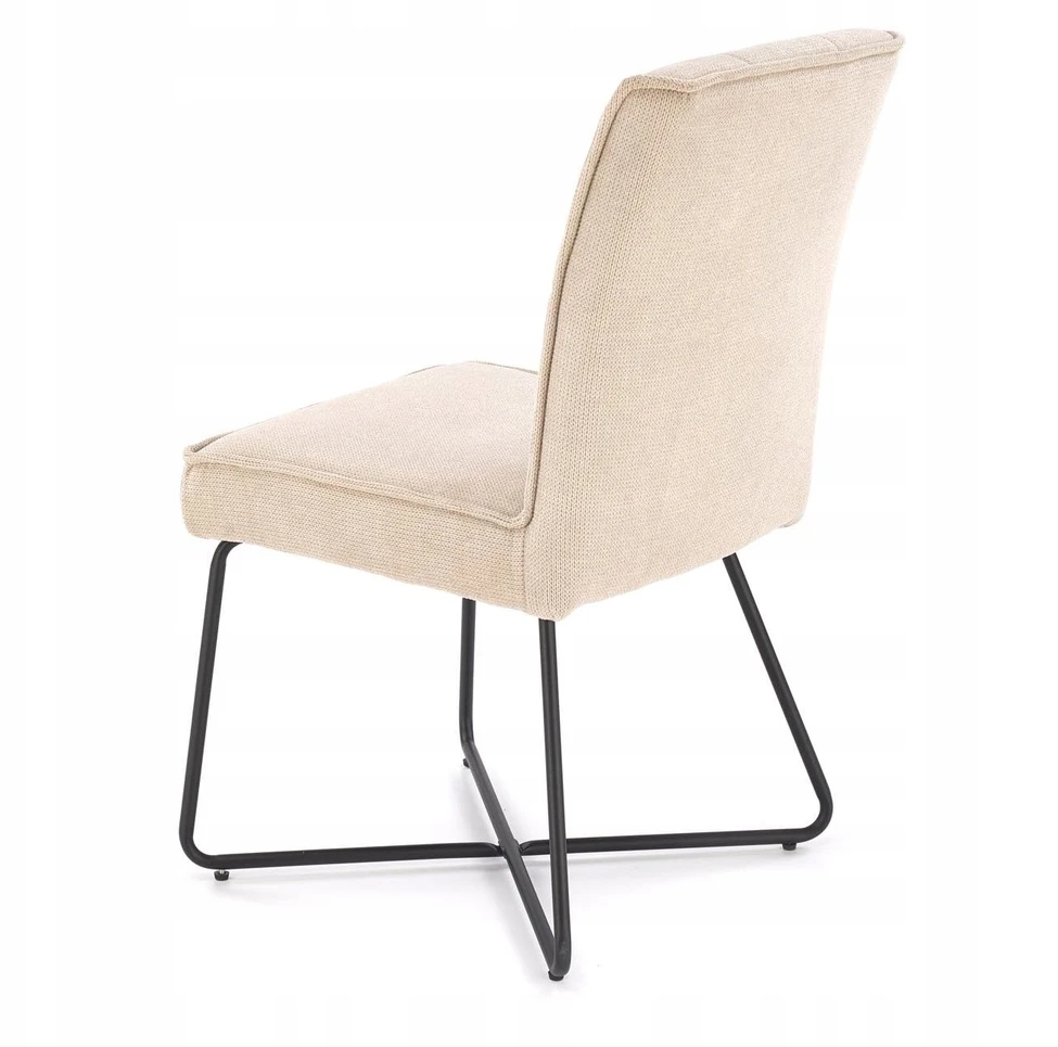 K534 Halmar kėdė – moderni, minkšta, smėlio/juoda