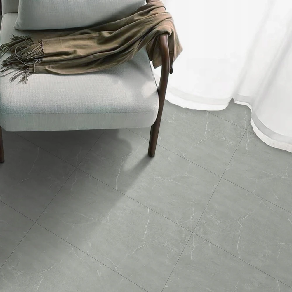 Kaem 10 vnt HODE VINILO PLOKŠČIŲ 30 x 60 x 0,15 cm PVC SKAITYTI APRAŠYMĄ ŠVIESI PILKA