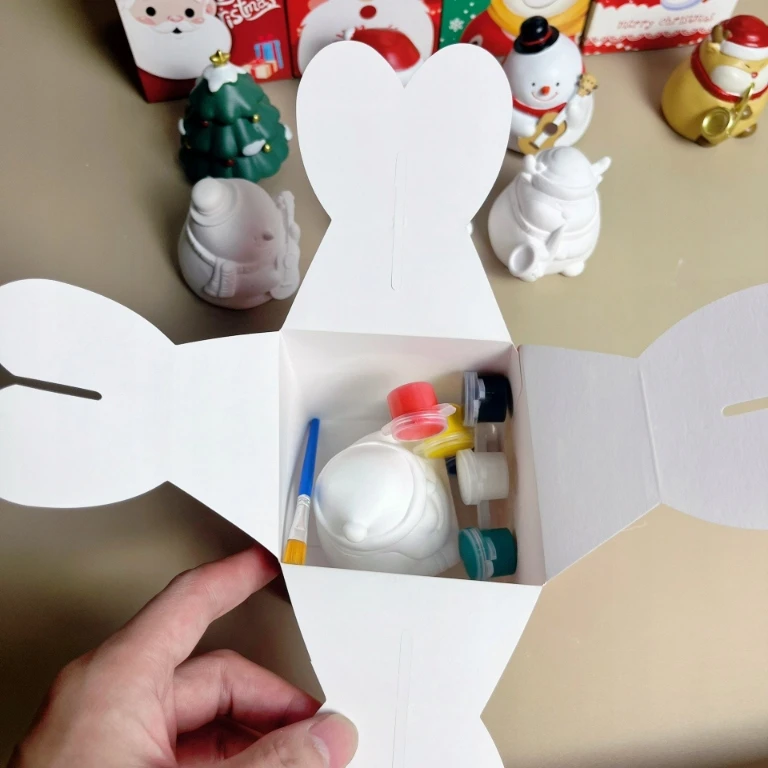 Kalėdų paveikslo gipsinė figūrėlė Kalėdų senelis 6,5 cm rinkinys su dažais ir teptuku artmaker