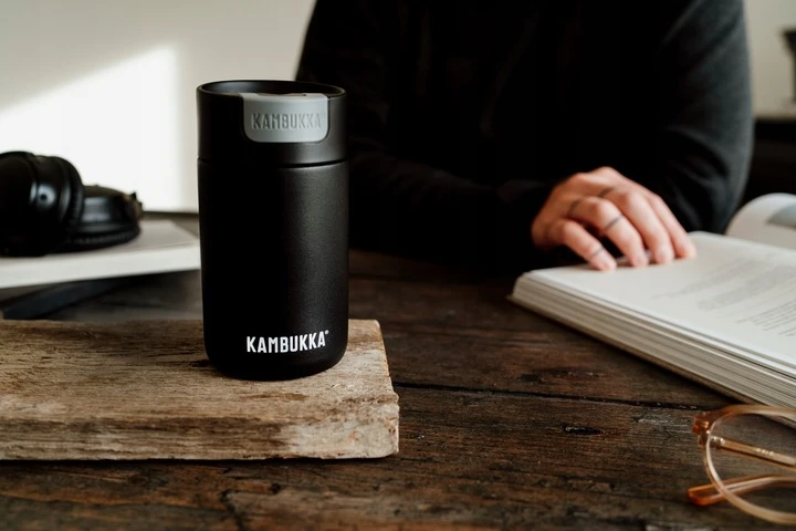 Kambukka Olympus 300ml: Termoizoliacinis puodelis, juodas plienas