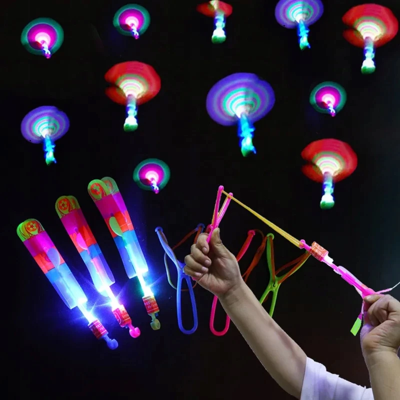 Karwil FLYING PIN WHEEL LED ŽAISLINIS PEČIŲ SRAIGTASOPTERIS SkėTIS VAIKAMS 10 vnt.
