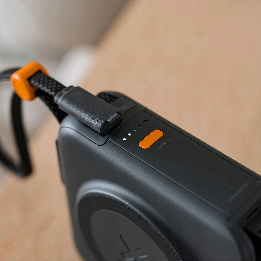 Xtorm XTPP101 nešiojamasis įkroviklis Ličio polimeras (LiPo) 10000 mAh Belaidis įkrovimas Juoda