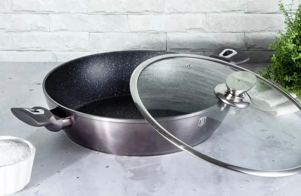 Keptuvė su dangčiu Berlinger Haus Carbon Metallic Pro Line 32cm