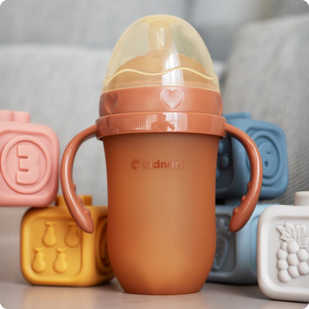 Kidnort Eple Anti-Colic silikoninis buteliukas 250ml Brown 6M+ BE BPA