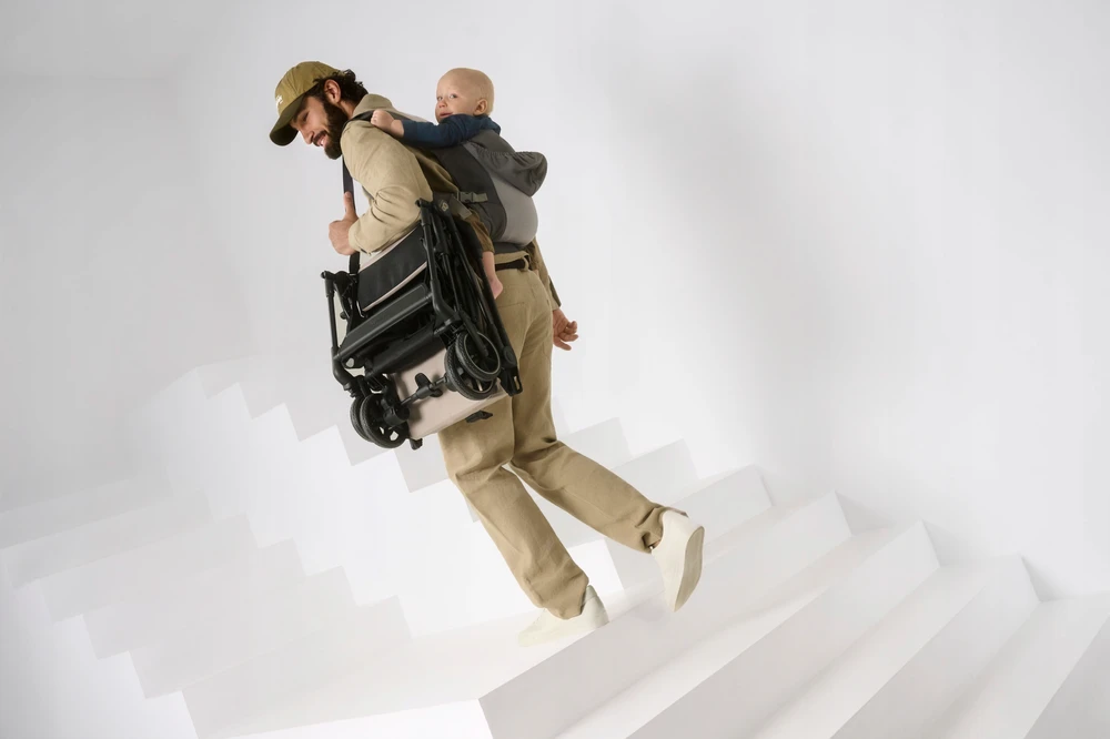 Kinderkraft CARRYBEE - ergonominė nešyklė iki 20 kg