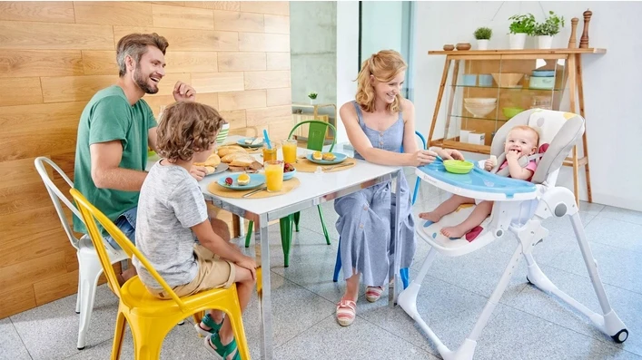 KINDERKRAFT maitinimo kėdutė YUMMY, įvairiaspalvė