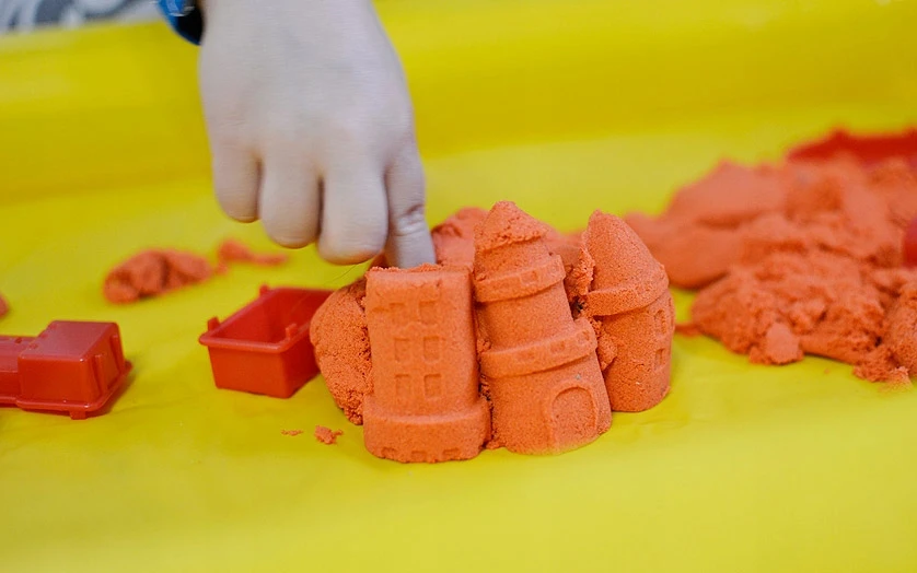 Kinetic Sand 5KG smėlio dėžės baseino formų rinkinys XXXL PASIRINKITE SPALVAS