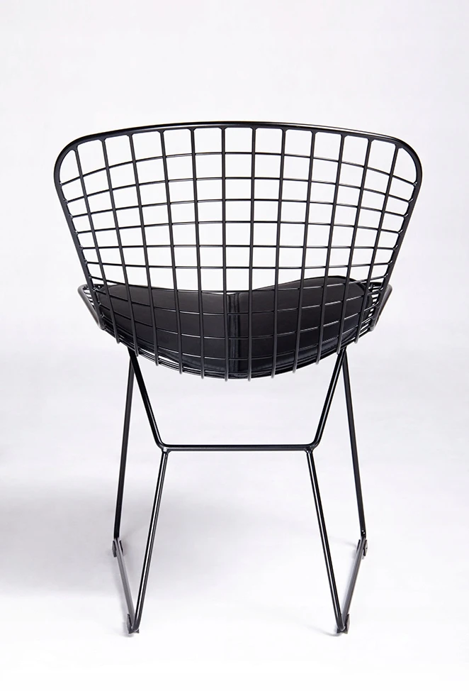 King Home NET SOFT juoda kėdė - juoda pagalvėlė, metalinė