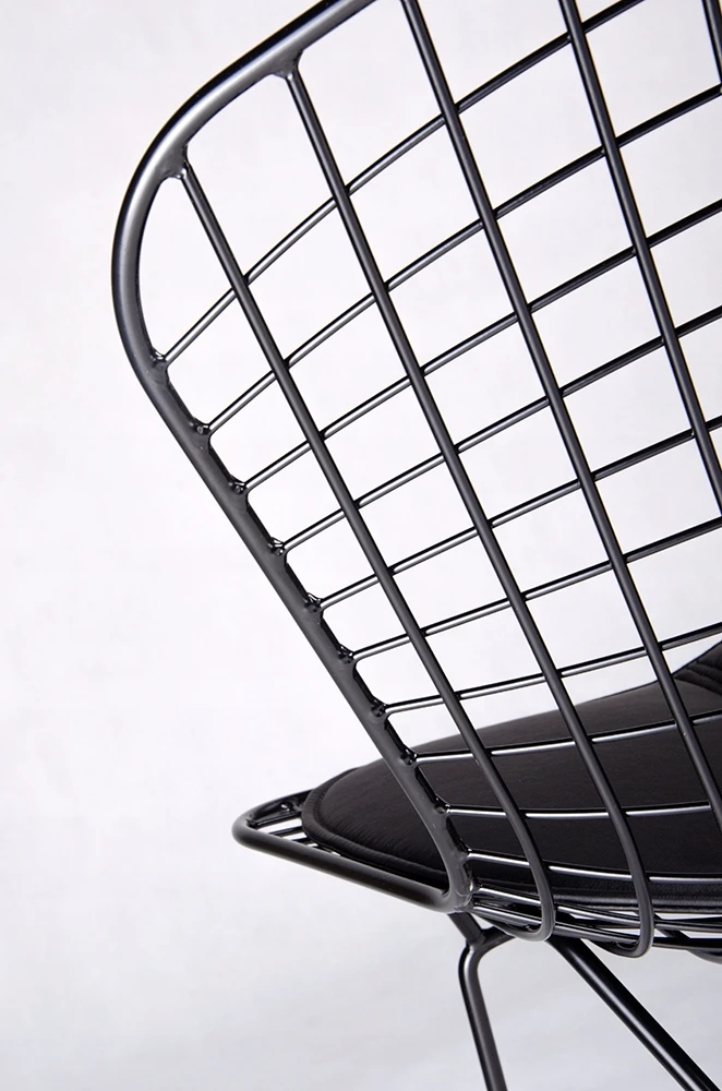 King Home NET SOFT juoda kėdė - juoda pagalvėlė, metalinė
