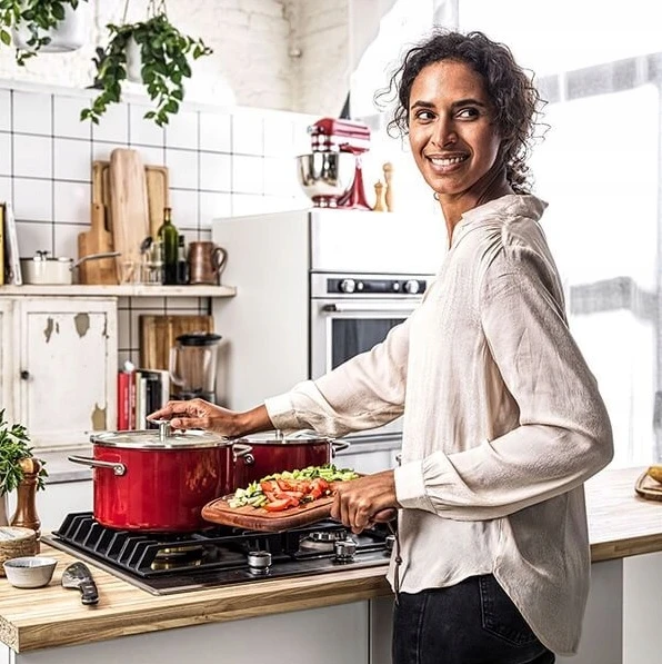 KitchenAid Emalio puodas 20cm 3,7l emaliuotas dangteliu indukcinėmis dujomis