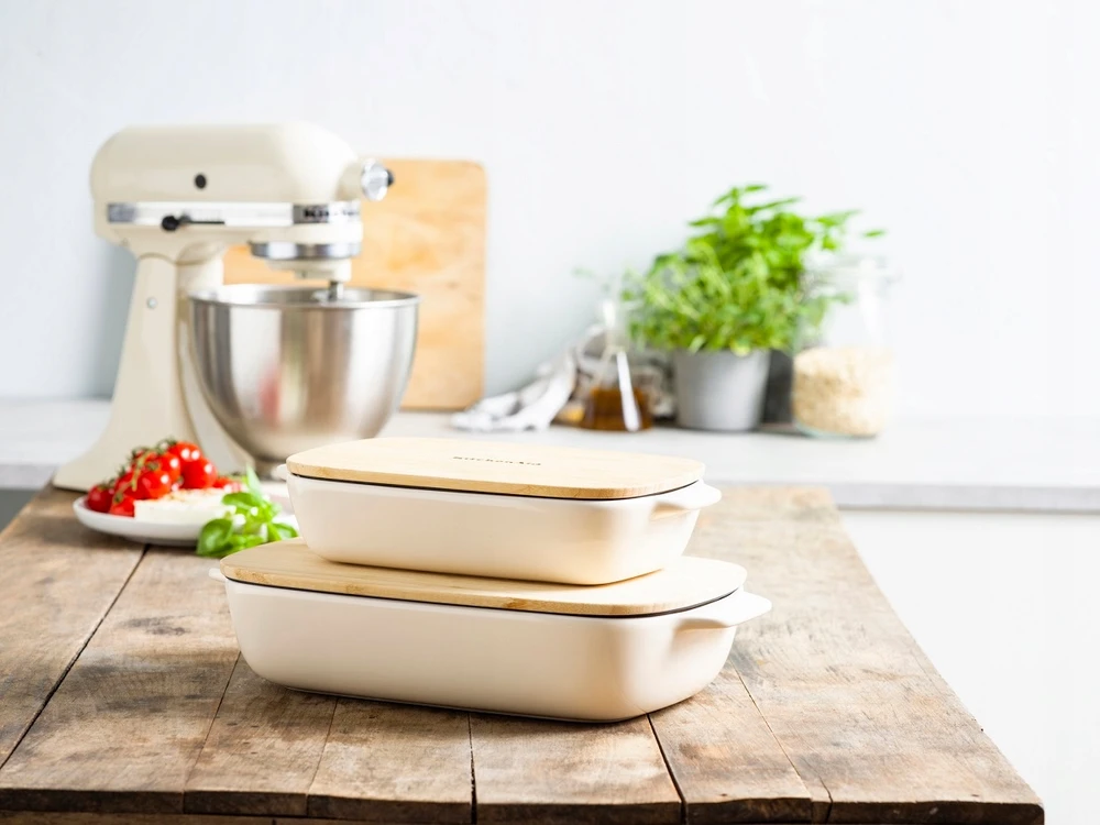 KitchenAid Keraminis indas 40x25x8,8cm + migdolinio kremo dangtelis
