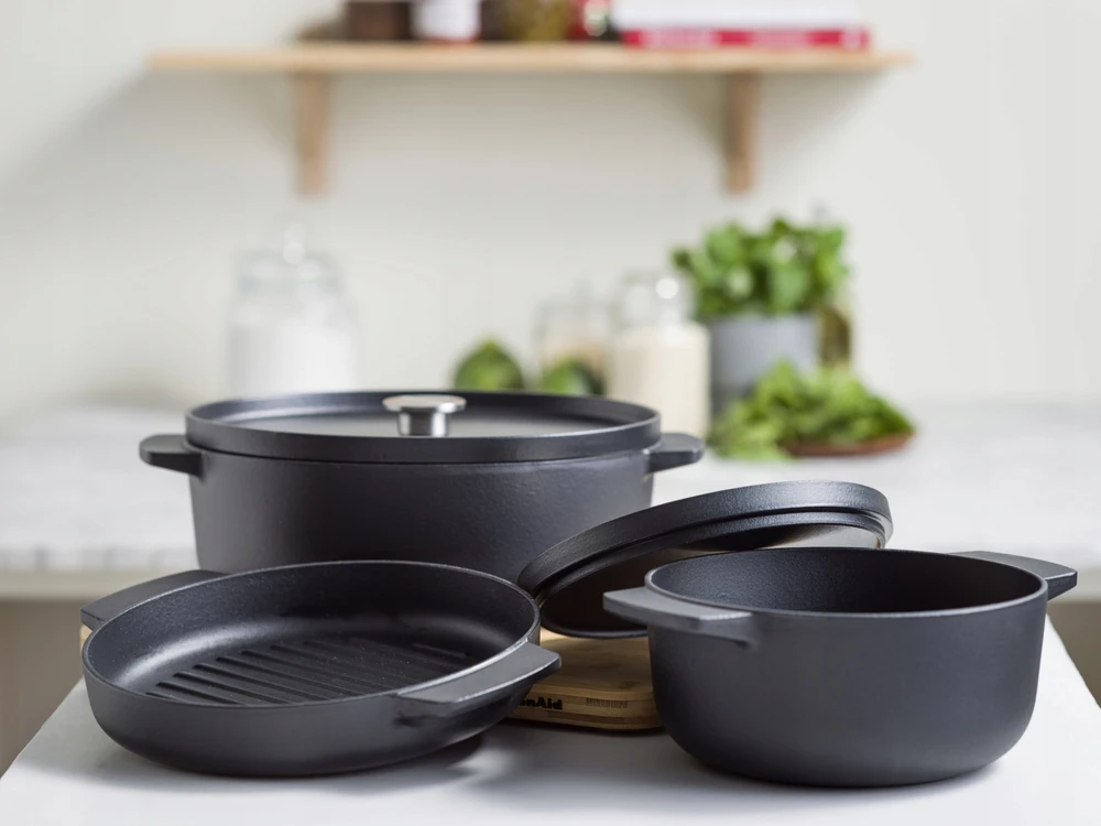 KitchenAid Ketaus ketaus puodas 22cm 3,3l matinis juodas virimui