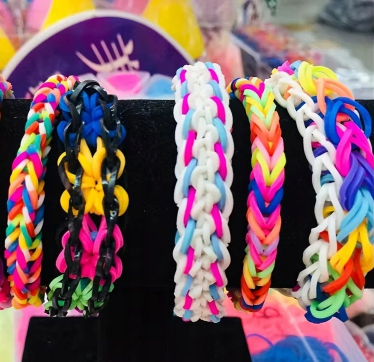 Klaus LOOM BANDS guminės juostos apyrankėms ir kaklo papuošalams gaminti, violetinė, 200 vnt.