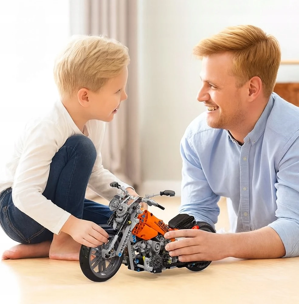 K&M Konstrukciniai blokai chopper technic motociklas 436 elementai (436vnt)