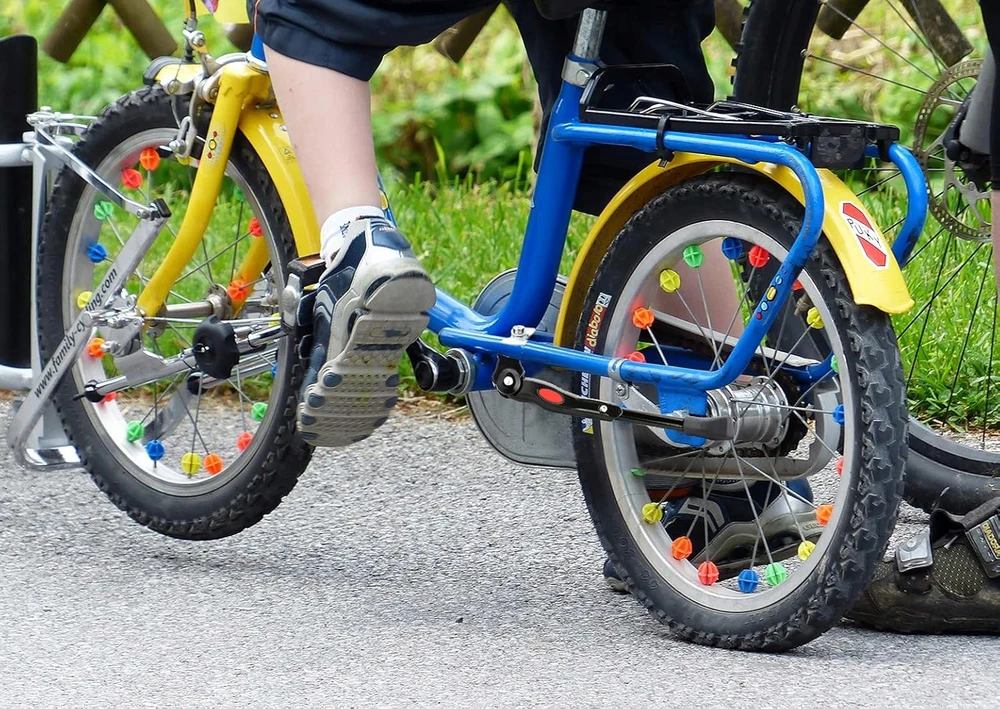 Koanni KOJŲ STOVAS REGULIUOJAMAS DVIRAČIO STOVAS 16" 18" 20" Centrinis