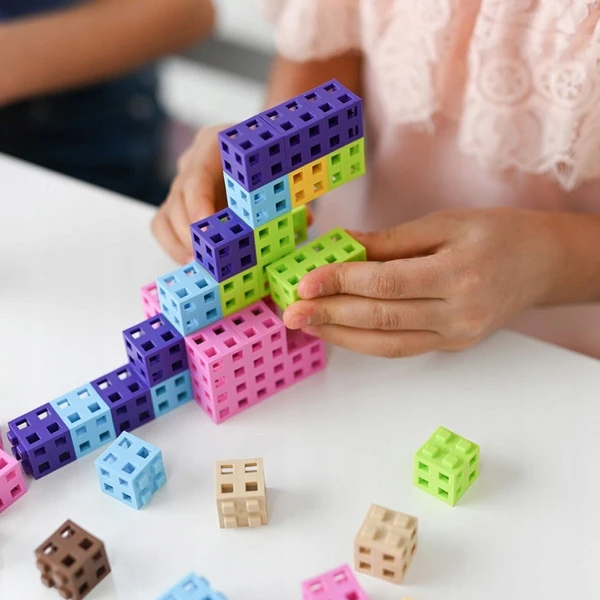 Meli Cube 200 dalių konstruktorių rinkinys vaikams nuo 3 metų, skatina kūrybiškumą, rožinis