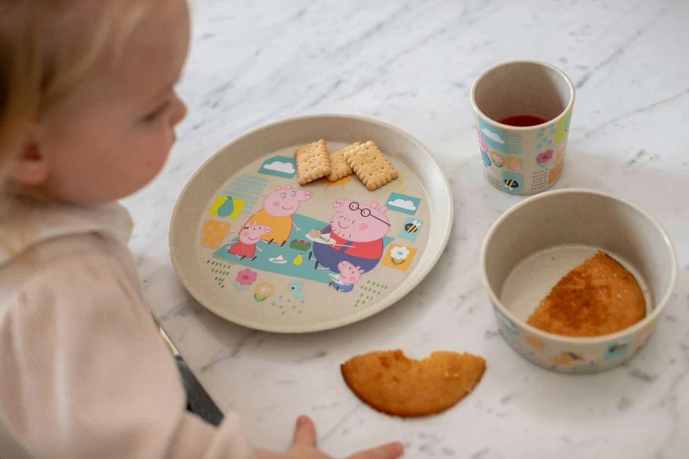 Koziol PLASTIKINIS PEPPA PIG VAKARIENIŲ RINKINYS VAIKAMS 400ML 190ML DIA. 20,5 cm