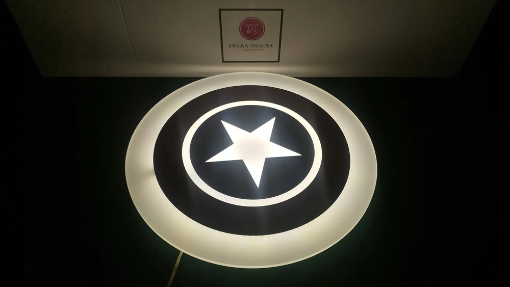 Kraina Swiata PLAFON LAMPA SUFITOWA GWIAZDA AVENGERS POKÓJ DZIECKA KAPITAN AMERYKA 72W