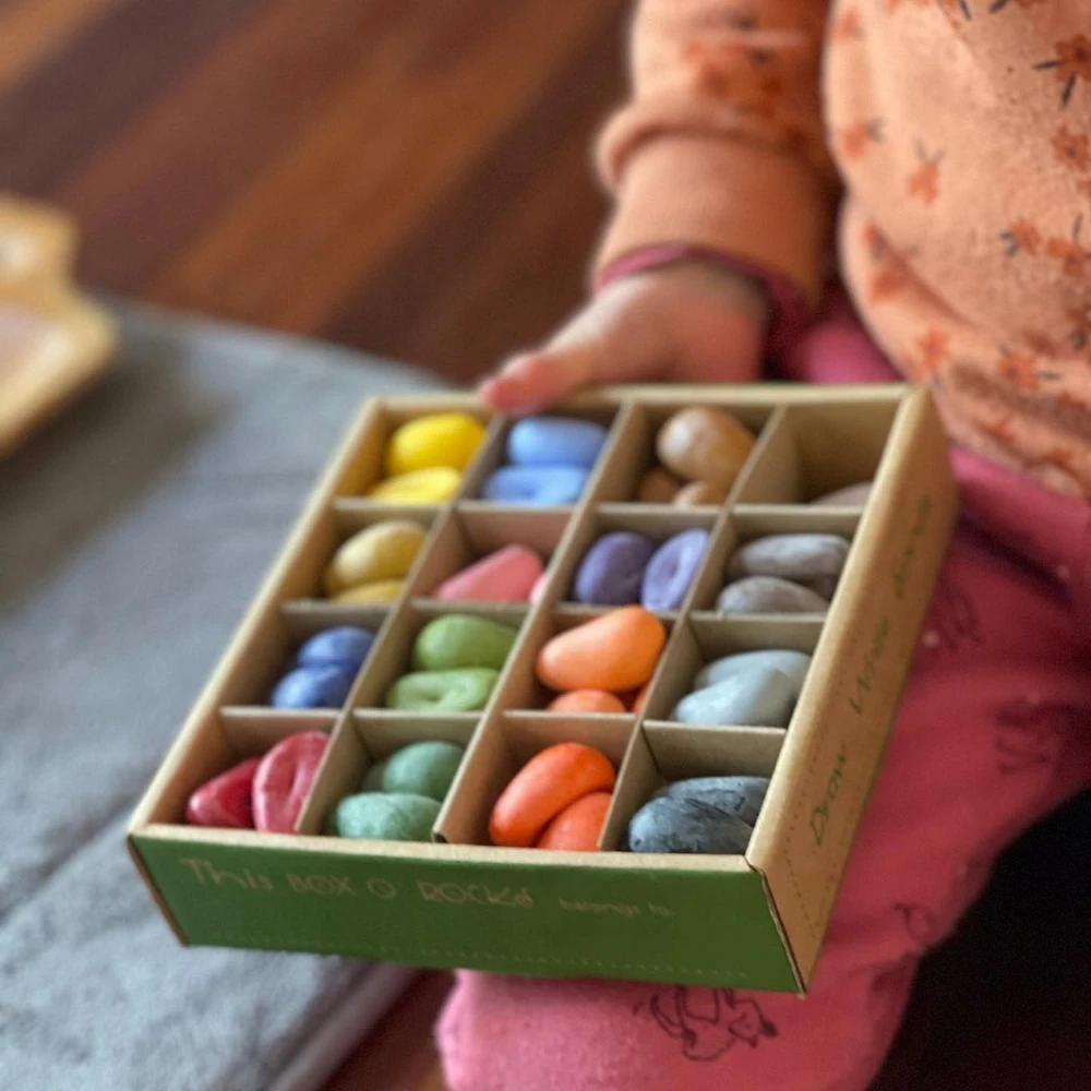 Kreidelės "Crayon Rocks" dėžutėje 64 vnt, 32 spalvos.