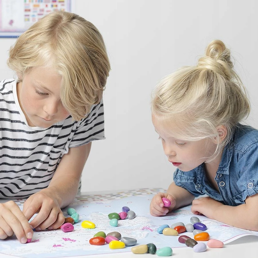 Kreidelės "Crayon Rocks" dėžutėje 64 vnt, 32 spalvos.