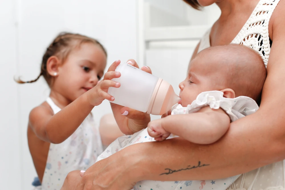 Kūdikių buteliukas SUAVINEX Zero.Zero rinkinys nuo dieglių 270 ml vidutinė tėkmė