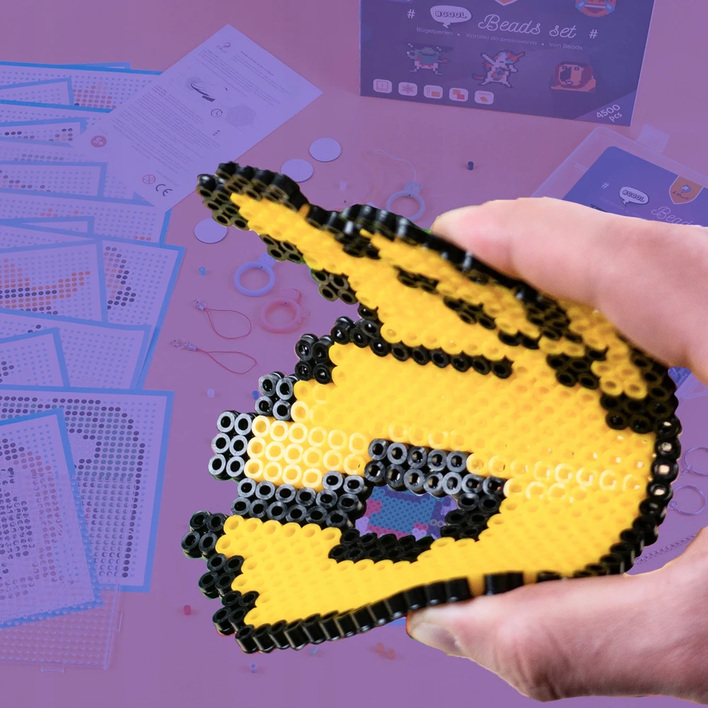 La Manuli Lyginimo karoliukų RINKINYS Juokingi lyginimo karoliukai MEMES ir EMOJI raštai 4500 vnt.