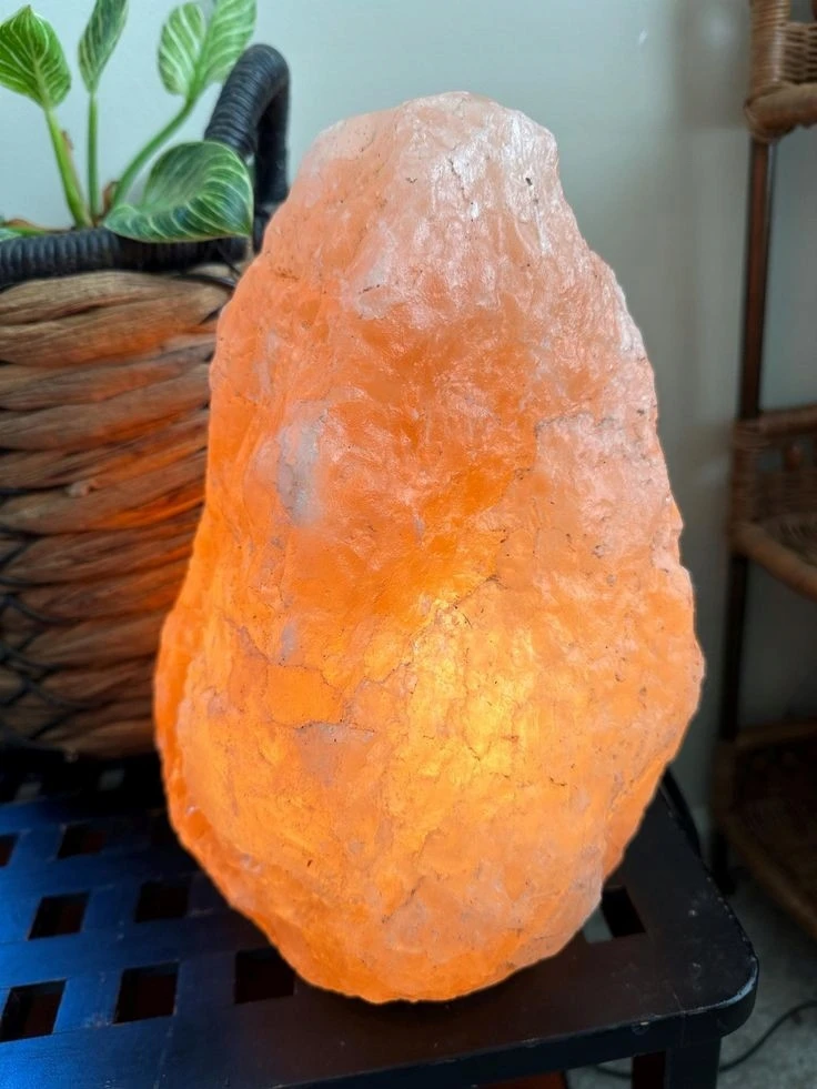 lampki solne Lampa solna himalajska 11-14 kg naturalna E14 drewniana podstawa